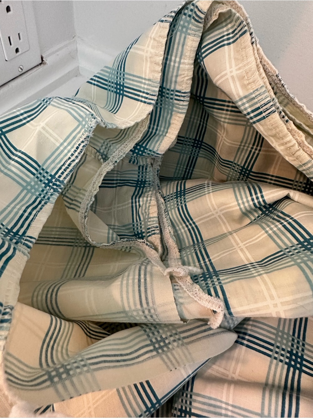 Vintage 1970s Wamsutta Ultracale Blue/White Plaid Queen Fitted Sheet~Poly Cotton - Picture 5 of 11